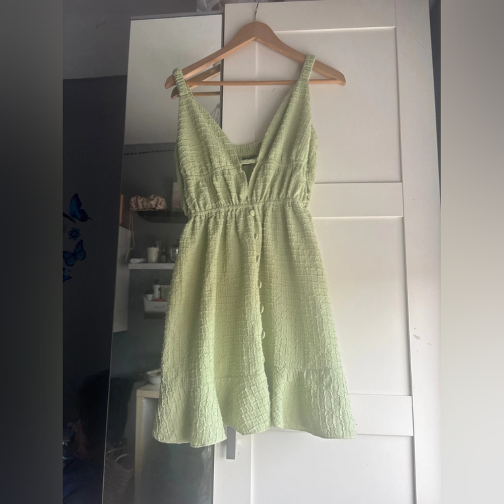 Elegant Green Sleeveless Dress